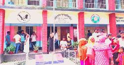 লালমনিরহাটে স্কুলের কক্ষে পিয়নের ঝুলন্ত মরদেহ