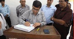 জুলাইয়ের হত্যাযজ্ঞের খুনিদের বিচারের দাবিতে নজরুল বিশ্ববিদ্যালয়ে গণস্বাক্ষর
