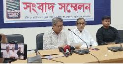 নিজ বাড়ি ফেরতের দাবিতে নায়িকা পপির চাচার সংবাদ সম্মেলন 