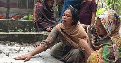 সবাই চেয়ে চেয়ে দেখল, কেউ একটু সাহায্য করে নাই: সোহাগের স্ত্রী