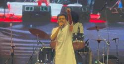 রাজাকার স্লোগানে ঢাবি কাঁপালেন উপদেষ্টা আসিফ মাহমুদ 