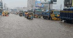 সাভারে জলাবদ্ধতায় জনদুর্ভোগ