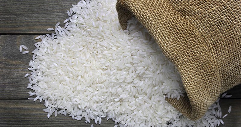 কার্ডধারী দরিদ্র ও নিম্নআয়ের পরিবার আগামী আগস্ট থেকে ১৫ টাকা কেজি দরে চাল পাবে