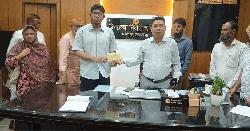 ঢাবিতে ভর্তি স্বপ্নপূরণে ইউএনও সহায়তা পেলেন মাহিন
