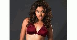 বলিউড থেকে নির্বাসিত তনুশ্রী দত্তের একাকী লড়াই