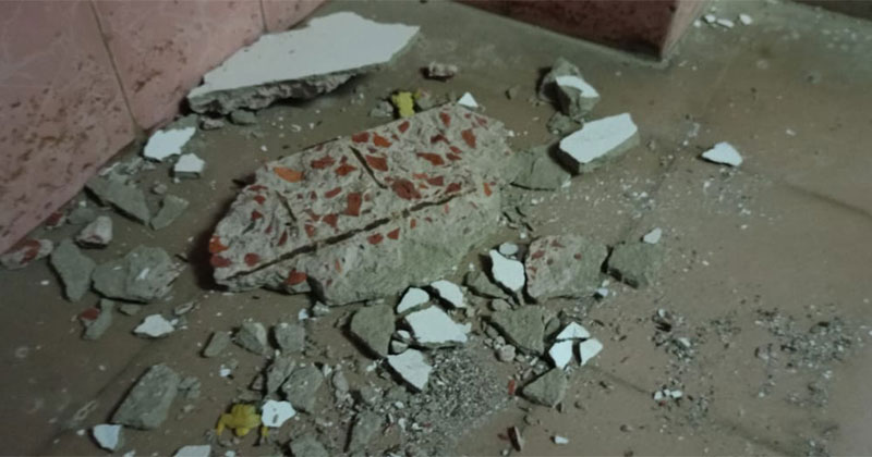 খসে পড়া পলেস্তারা
