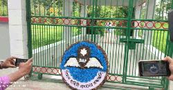 মাইলস্টোনের নিহত শিক্ষিকা মাসুকার কবরে বিমান বাহিনীর গার্ড অব অনার 