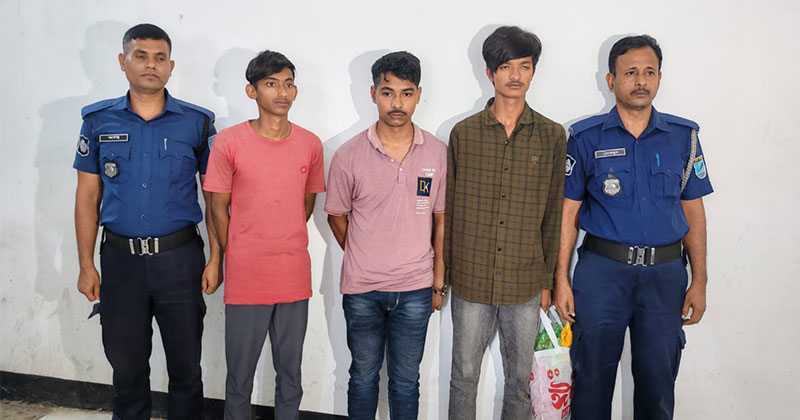 প্রেমিকসহ গ্রেপ্তার ৩