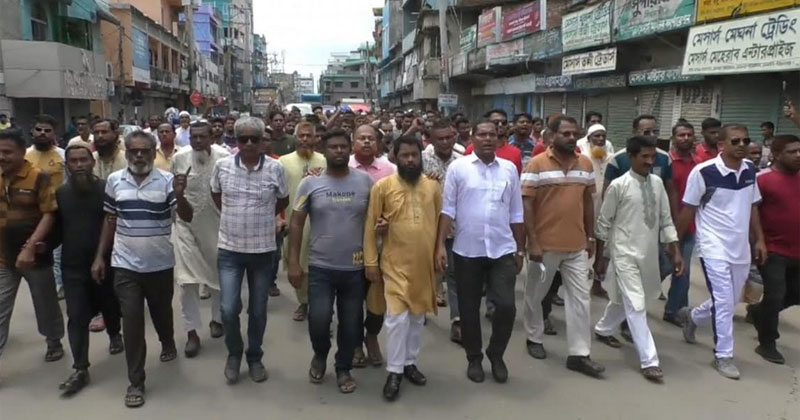 হরতাল অবরোধের কর্মসূচি ঘোষণার হুঁশিয়ারি দেয়া হয়।