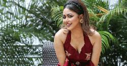 আমি বেশিরভাগ সময়ই মেকআপ ছাড়া থাকি : ভাবনা