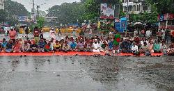 আজও অবরুদ্ধ শাহবাগ, স্থবির যান চলাচল 