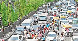  সকাল থেকেই রাজধানীজুড়ে তীব্র যানজট 