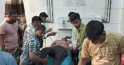 মাদারীপুরে তিন ভাইকে কুপিয়ে জখম