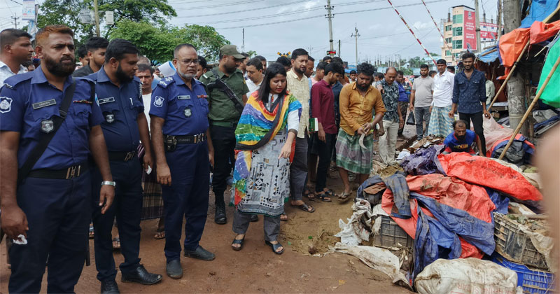 অভিযানের নেতৃত্ব দেন উপজেলা নির্বাহী কর্মকর্তা সোমাইয়া আক্তার