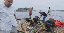 গোয়ালন্দে মরা পদ্মা নদীতে অভিযান: ৫টি অবৈধ ড্রেজার বিকল