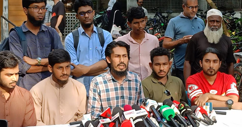 আমরা একাধিকবার সরকারকে জানালেও সরকার আমাদের কথায় কর্ণপাত করেনি