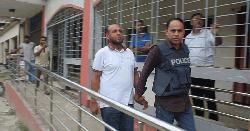 ছাত্রীর সাথে শিক্ষককের অনৈতিক সম্পর্কের অভিযোগ, পদত্যাগ দাবিতে বিক্ষোভ 