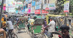 নিয়ম অমান্য করে বড় গাড়ির প্রবেশ, লাগামহীন যানজট নবীনগরে