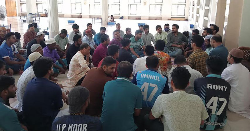 এসময় শাখা ছাত্রদলের আহ্বায়ক ও সদস্য-সচিবসহ শীর্ষ পাঁচ নেতার কেউই উপস্থিত ছিলেন না।