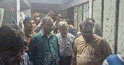 জাবিতে মেয়াদোত্তীর্ণ শিক্ষার্থীদের হল থেকে নামাতে অভিযান