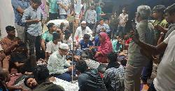অনশন চলাকালে অসুস্থতা, বেরোবির দুই শিক্ষার্থীকে জরুরি চিকিৎসা 