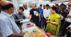 ডোমারে ভ্রাম্যমাণ আদালতের অভিযান, দুই দোকানীকে জরিমানা 