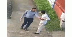 অনিয়মের তথ্য চাওয়ায় জেলা কর্মকর্তার হাতে সাংবাদিক লাঞ্ছিত