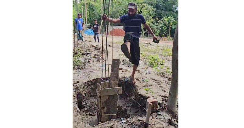 চাঁদা না দেওয়ায় প্রবাসীর নির্মাণাধীন বাড়ি ভাঙচুর