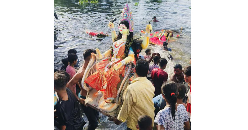 তিতাস উপজেলাসহ হোমনা ও নরসিংদী থেকে প্রায় ২৭টির মতো মনসার নান্দনিক প্রতিমা দশমীর উৎসবস্থলে আসে।