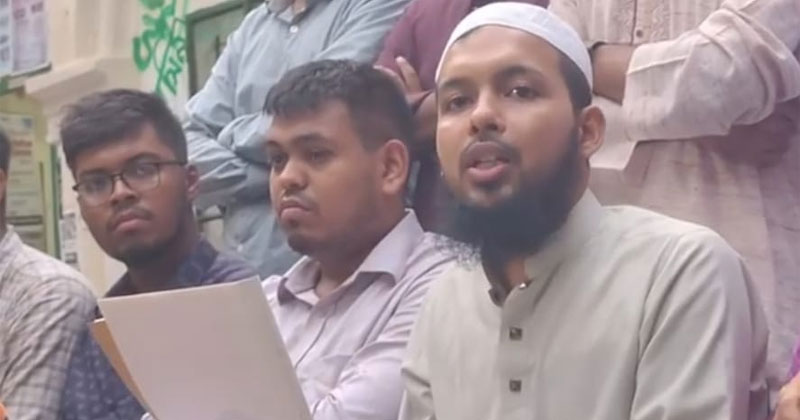 ঢাকা বিশ্ববিদ্যালয়ের মধুর ক্যান্টিনে আয়োজিত এক সংবাদ সম্মেলনে প্যানেল ঘোষণা করে তারা
