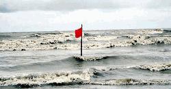 ৪ সমুদ্রবন্দরে সতর্ক সংকেত