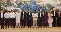 মালয়েশিয়া সফর শেষে চীন যাচ্ছেন এনসিপি আহ্বায়ক নাহিদ ইসলাম