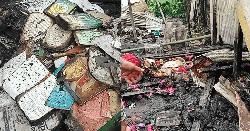 সাপাহারে ভয়াবহ অগ্নিকাণ্ডে ৪ পরিবারের সর্বস্ব পুড়ে ছাই