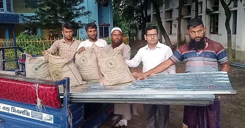 ক্ষতিগ্রস্ত পরিবার ও এলাকার মানুষ ইউএনও এর মানবিক সহায়তায় কৃতজ্ঞতা প্রকাশ করেছেন এবং এটিকে নতুন আশার আলো হিসেবে দেখছেন