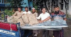 সাপাহারে অগ্নিকাণ্ডে ক্ষতিগ্রস্ত ৪টি পরিবারের পাশে দাঁড়ালেন ইউএনও