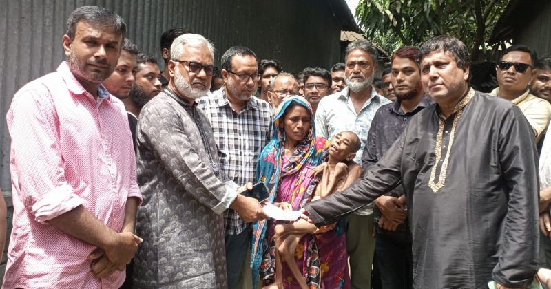 অসহায় শাকিলের পাশে দাঁড়ালেন বিএনপি নেতা