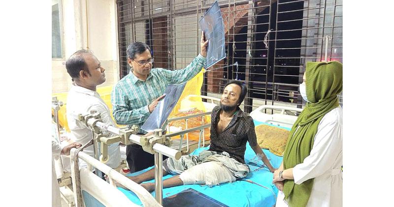 বর্তমানে তিনি সুস্থ হয়ে ধীরে ধীরে স্বাভাবিক জীবনে ফিরছেন