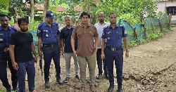 ভালুকায় ফিশারিতে মৃত মুরগির নাড়িভুঁড়ি ব্যবহার, মালিককে জরিমানা