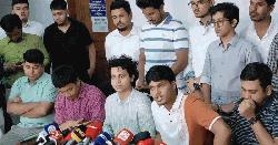  “জাতীয় নির্বাচনে একদিন বন্ধ থাকে, ডাকসুতে চারদিন কেন?”
