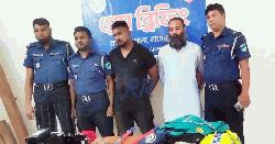  রামপালে পুলিশ পরিচয়ে সংঘবদ্ধ ডাকাতি, দুই সদস্য আটক
