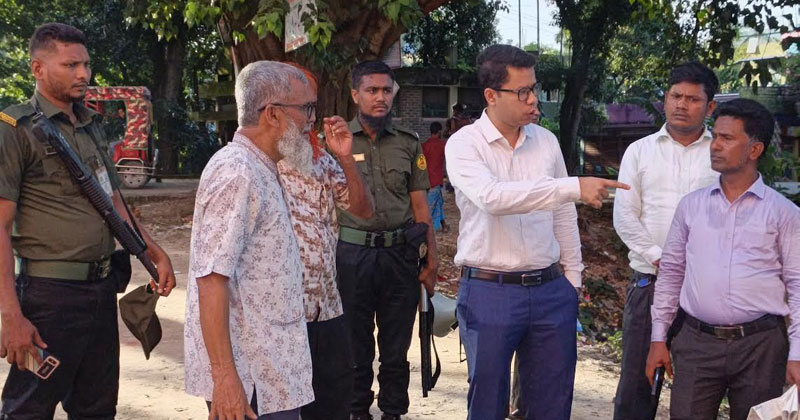 অভিযান পরিচালনায় সহায়তা করে নাসিরনগর থানা পুলিশ।