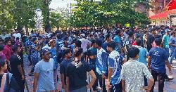 বাকৃবিতে বহিরাগতদের হামলা, সারাদিন যা যা ঘটেছে