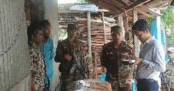 পঞ্চগড়ে অস্বাস্থ্যকর পরিবেশে চানাচুর তৈরির দায়ে দুই কারখানায় জরিমানা