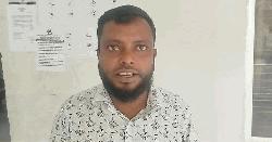 নতুন ভোটার করতে নিলেন ঘুষ, চাপের মুখে দিলেন ফেরত! 
