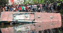 এবার লক্ষ্মীপুরের সেই খালে বাস পড়ে নিহত ৫