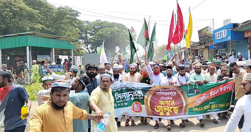 জশনে জুলুছে হাজারো আশেকে রাসুলের ঢল নামে