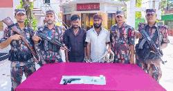 আমদানি করা কাঁচামরিচের ট্রাকে মিললো পিস্তল-গুল