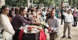 ফুলেল শ্রদ্ধায় বদরুদ্দীন উমরকে শেষ বিদায়
