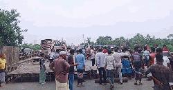 ফরিদপুরে মহাসড়ক অবরোধ, ২১ জেলার সঙ্গে যান চলাচল বন্ধ