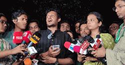 জাকসুতে ৪ প্যানেল ও ৫ স্বতন্ত্র প্রার্থীর ভোট বর্জন, পুনর্নির্বাচনের দাবি